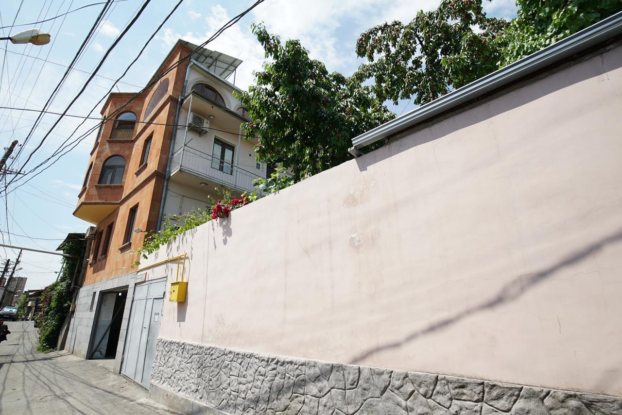 Nice House In The Heart Of The City Erevan Exterior foto
