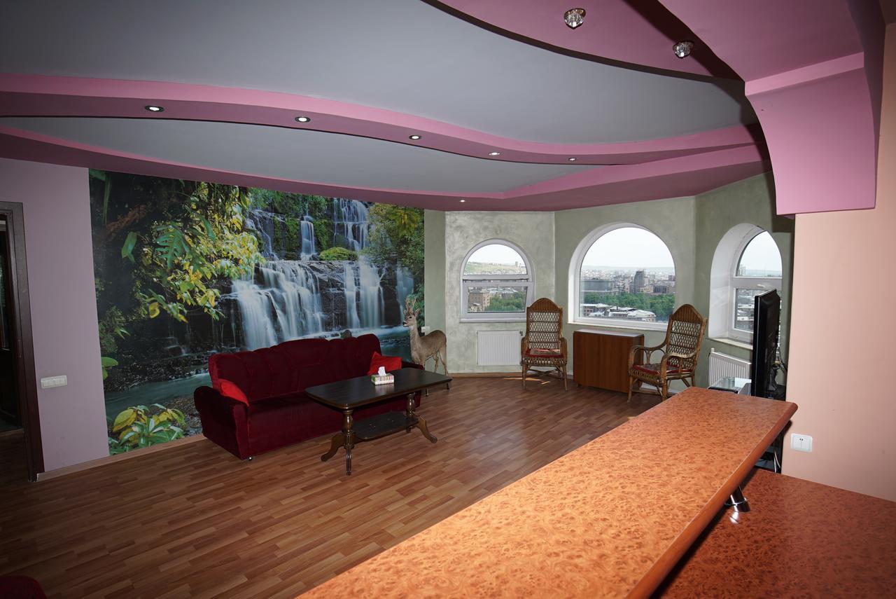 Nice House In The Heart Of The City Erevan Exterior foto